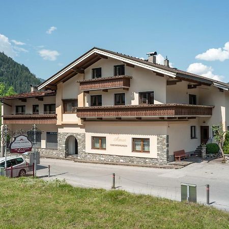Апартаменты Gastehaus Amor Майрхофен Экстерьер фото